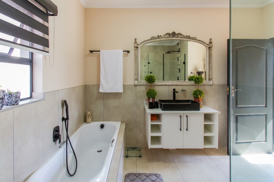 3 Bedroom Property for Sale in Landsmeer Residential Estate North West